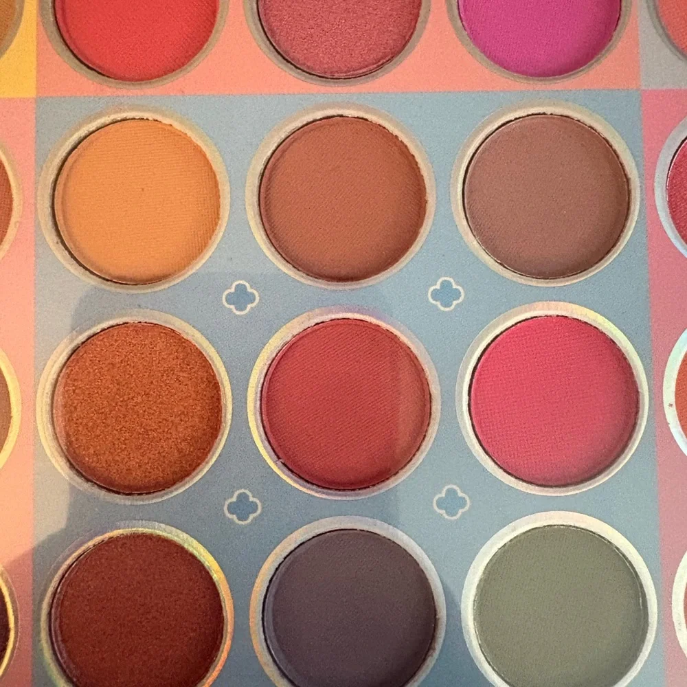 Cute Labubu Characters Eyeshadow Palette